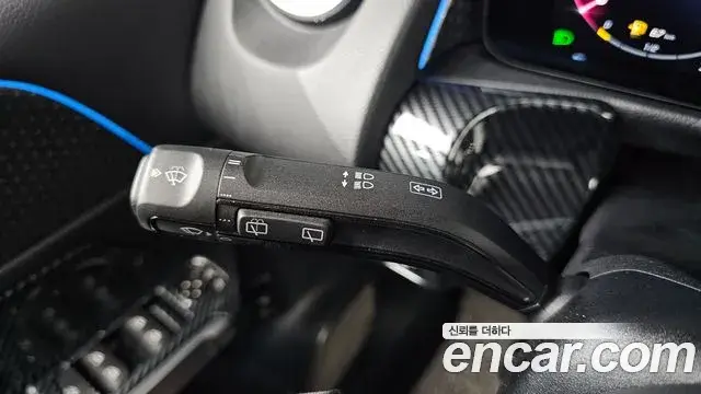 Mercedes-Benz GLB-Class 2024 — Photo 24/33