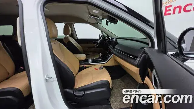 Kia Carnival 2022 — Фото 10/20