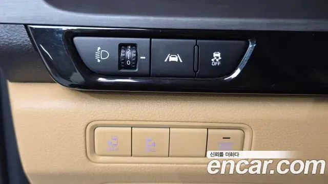 Kia Carnival 2022 — Фото 12/20