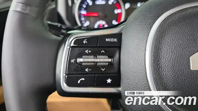 Kia Carnival 2022 — Фото 14/20
