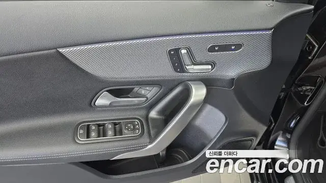 Mercedes-Benz A-Class 2021 — Photo 13/30