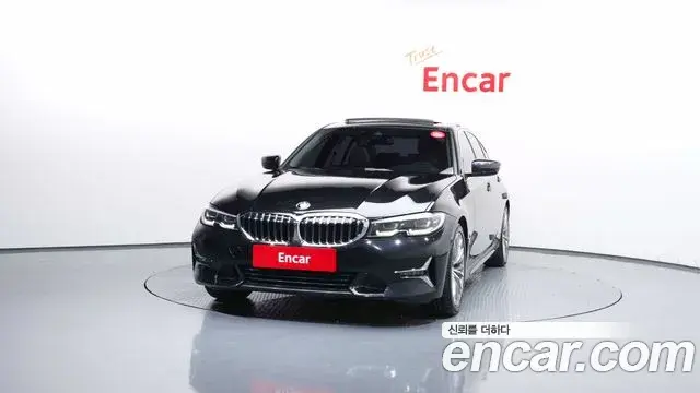 BMW 3 Series 2019 — Photo 13/32