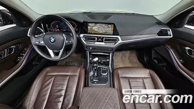 BMW 3 Series 2019 — Photo 18/32