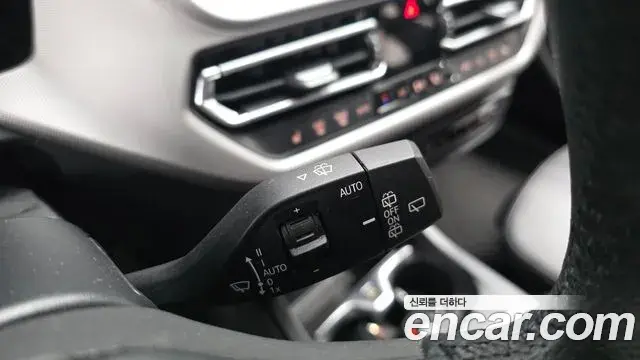 BMW 1 Series 2020 — Şəkil 9/30