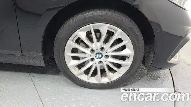 BMW 1 Series 2020 — Şəkil 16/30