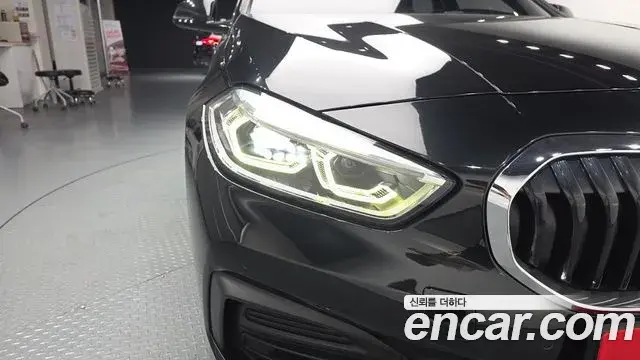BMW 1 Series 2020 — Şəkil 25/30