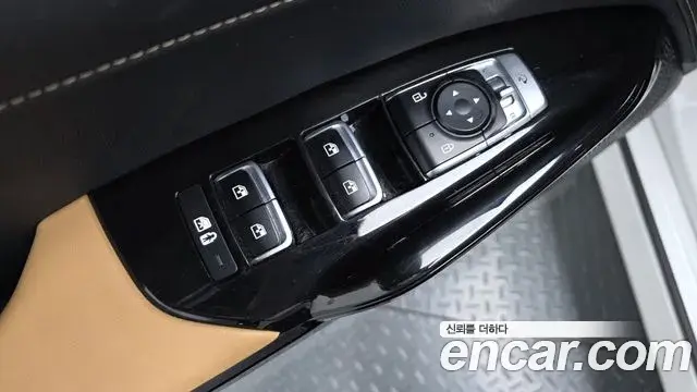 Kia K5 2022 — Şəkil 17/35