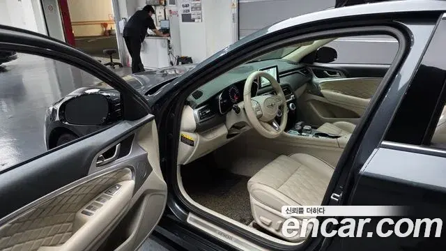 Genesis G70 2018 — Photo 30/38