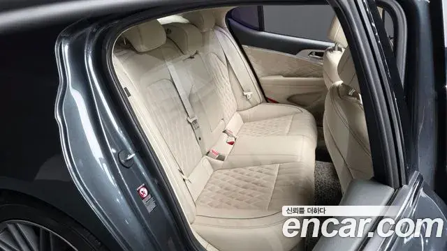 Genesis G70 2018 — Photo 6/38