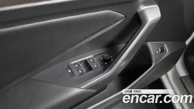 Volkswagen Jetta 2021 — Şəkil 33/37