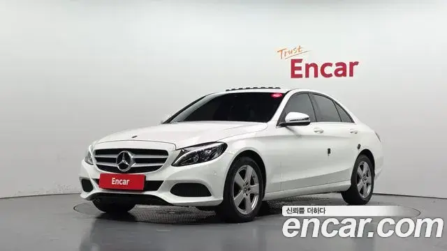 Mercedes-Benz C-Class 2018 — Şəkil 16/20