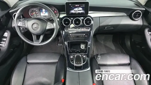 Mercedes-Benz C-Class 2018 — Şəkil 20/20