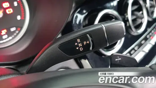 Mercedes-Benz C-Class 2018 — Şəkil 9/20