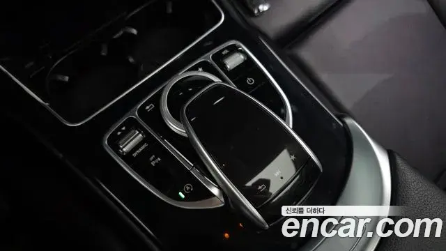 Mercedes-Benz C-Class 2018 — Şəkil 13/20