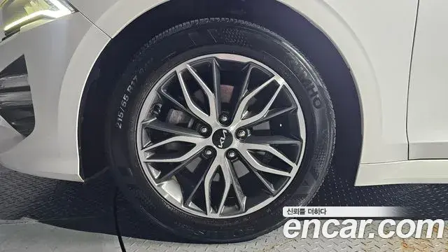 Kia K5 2022 — Şəkil 9/20