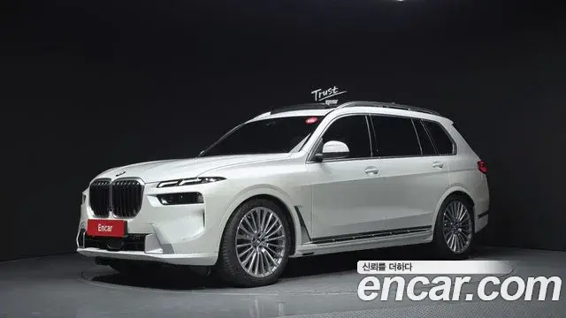 BMW X7 2025 — Photo 23/35