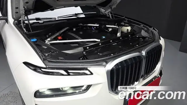 BMW X7 2025 — Photo 13/35