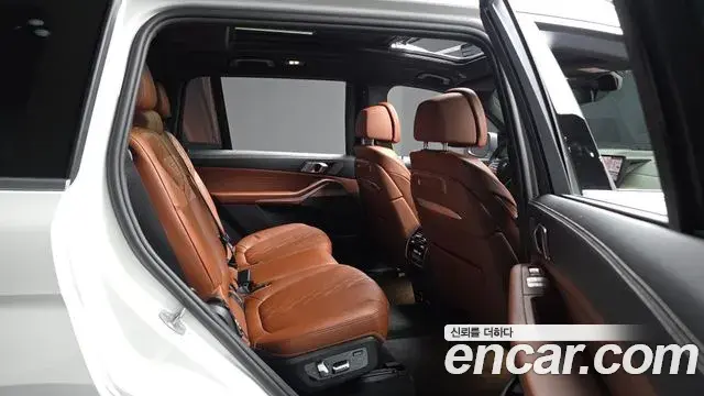 BMW X7 2025 — Photo 3/35