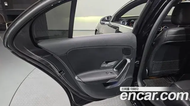 Mercedes-Benz A-Class 2021 — Şəkil 14/30