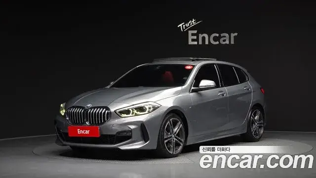 BMW 1 Series 2022 — Photo 17/31