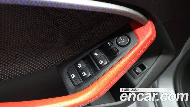 BMW 1 Series 2022 — Photo 2/31