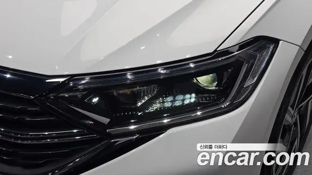 Volkswagen Jetta 2022 — ფოტო 12/30