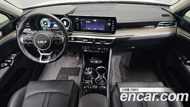 Kia K5 2022 — ფოტო 5/20