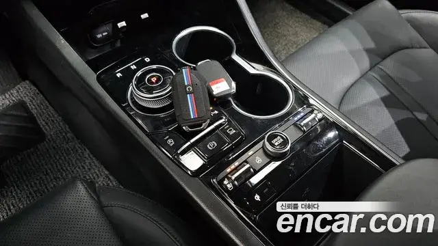 Kia K5 2022 — ფოტო 16/20
