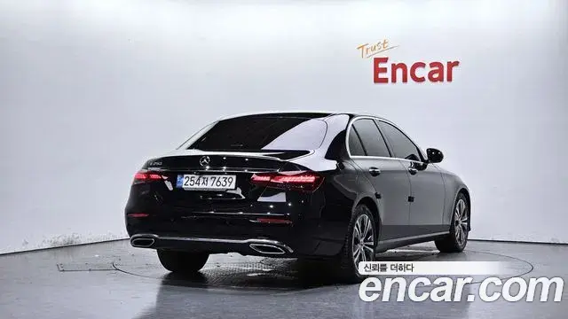 Mercedes-Benz E-Class 2021 — Фото 2/20