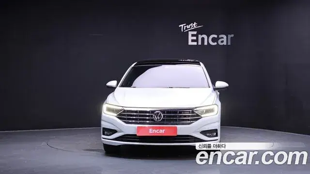 Volkswagen Jetta 2021 — Şəkil 24/32