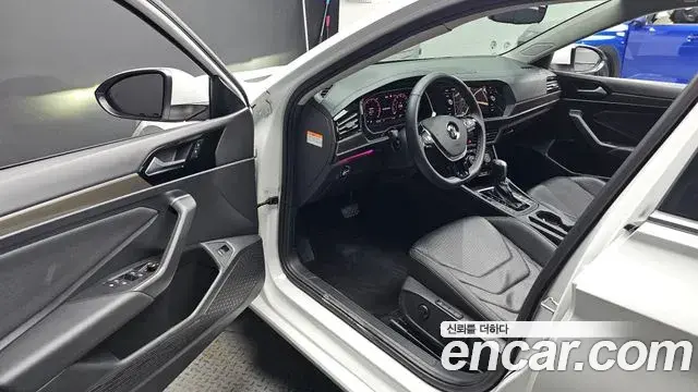 Volkswagen Jetta 2021 — Şəkil 2/32