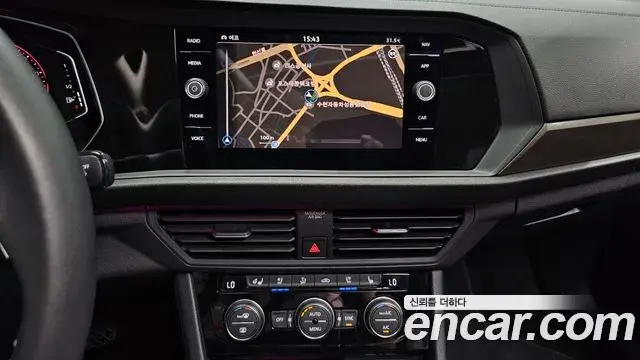 Volkswagen Jetta 2021 — Şəkil 16/32