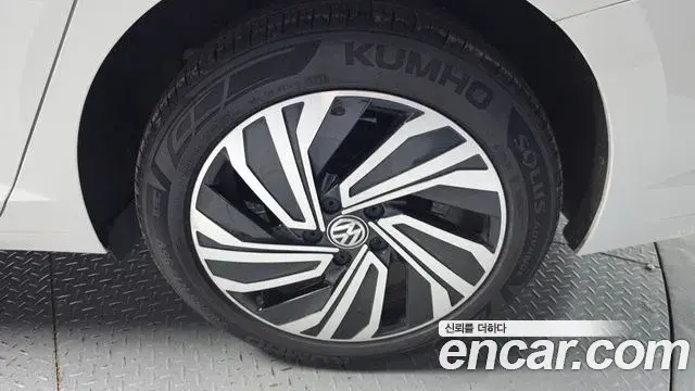 Volkswagen Jetta 2021 — Şəkil 11/32
