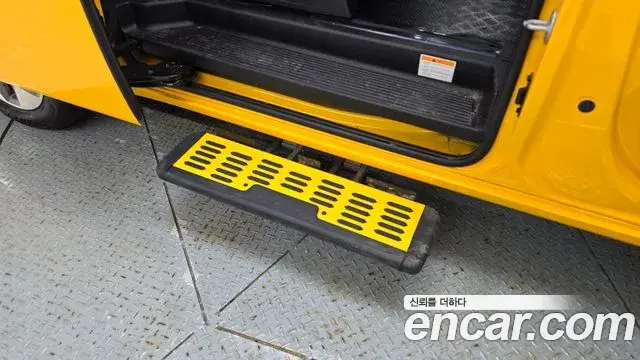 Hyundai Staria 2025 — Photo 5/20
