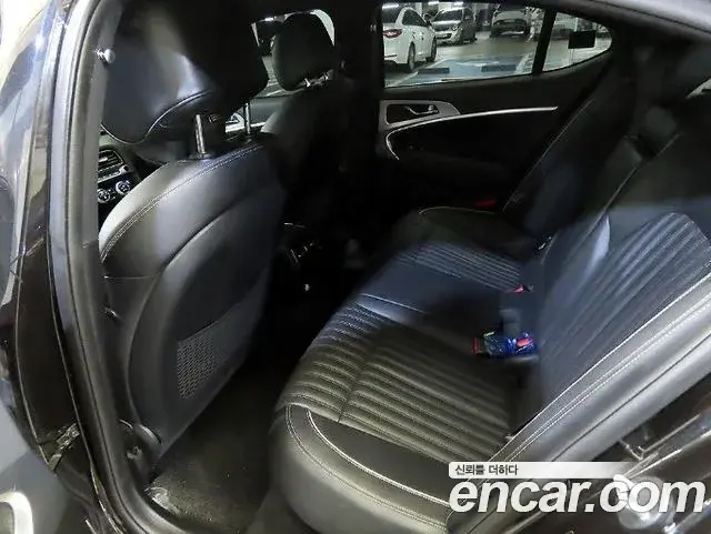 Genesis G70 2019 — ფოტო 1/20