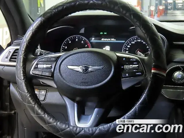 Genesis G70 2019 — ფოტო 13/20