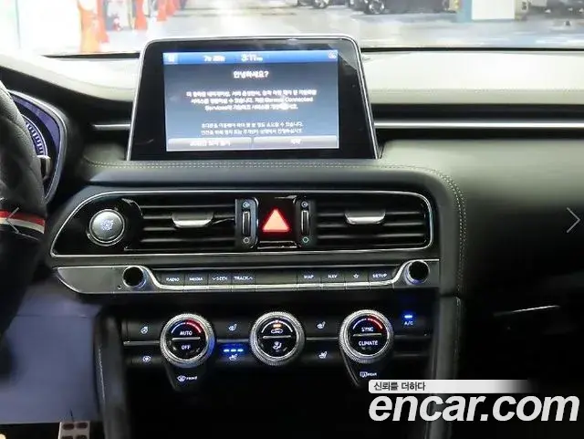 Genesis G70 2019 — ფოტო 10/20