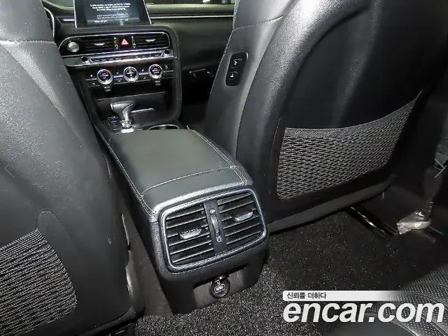 Genesis G70 2019 — ფოტო 7/20