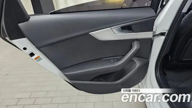 Audi A4 2022 — Şəkil 30/30