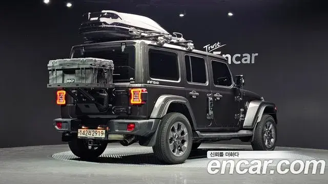 Jeep Wrangler 2020 — ფოტო 12/20