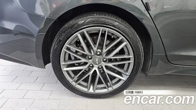 Genesis G70 2018 — Photo 15/20
