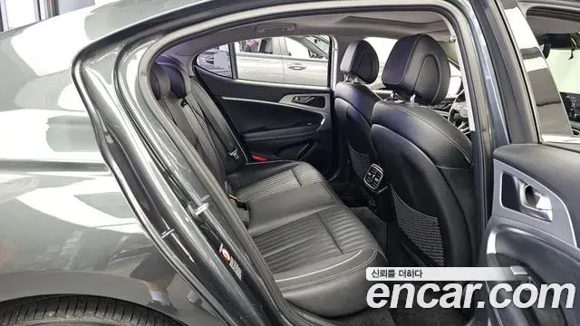 Genesis G70 2018 — Photo 5/20