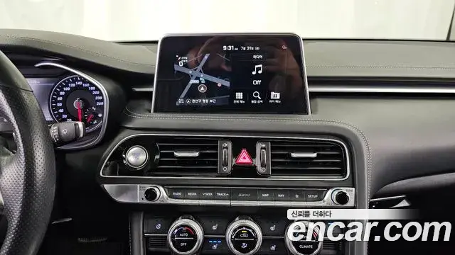 Genesis G70 2018 — Photo 9/20