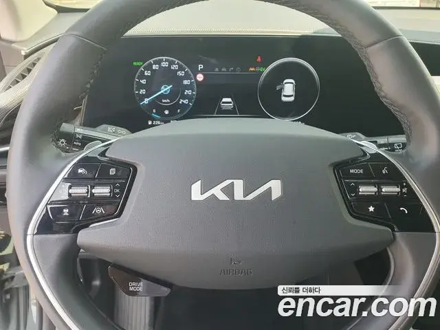 Kia Niro 2023 — Фото 12/20