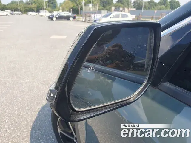 Kia Niro 2023 — Фото 18/20