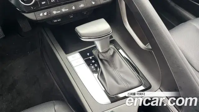 Hyundai The New Avante Hybrid 2020 — Şəkil 8/20