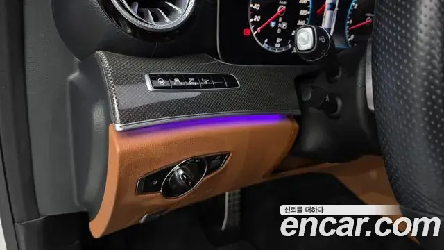 Mercedes-Benz E-Class 2019 — ფოტო 18/33
