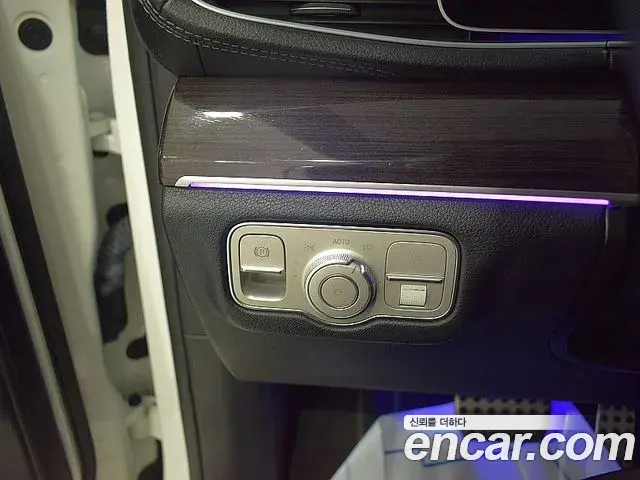 Mercedes-Benz GLE-Class 2022 — Şəkil 12/19