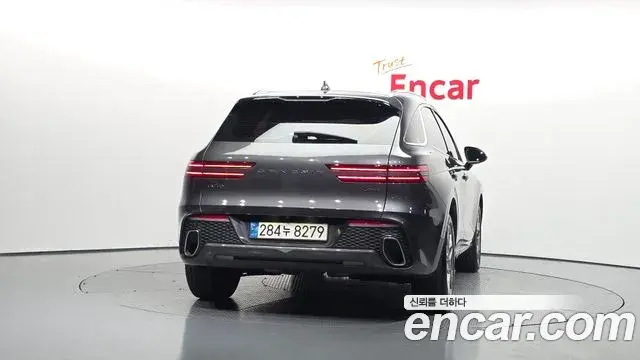 Genesis GV70 2022 — ფოტო 13/20