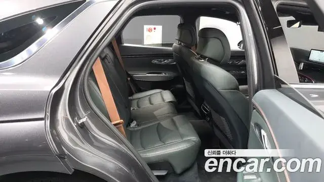 Genesis GV70 2022 — ფოტო 14/20